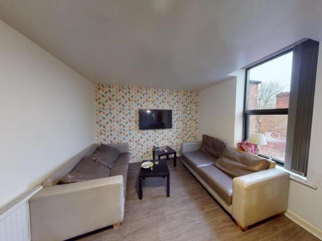 Flat 6 The Gregory, 214 Ilkeston. 4 bed flat to rent £2,461 pcm £568 pw