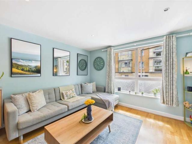 1 Bedroom Flat