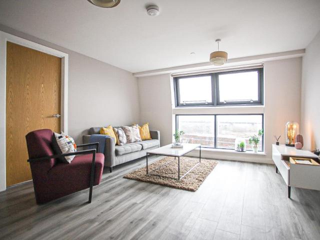 Flat 704 North, The Forge, Forth. 3 bed apartment to rent £1,910 pcm £441 pw