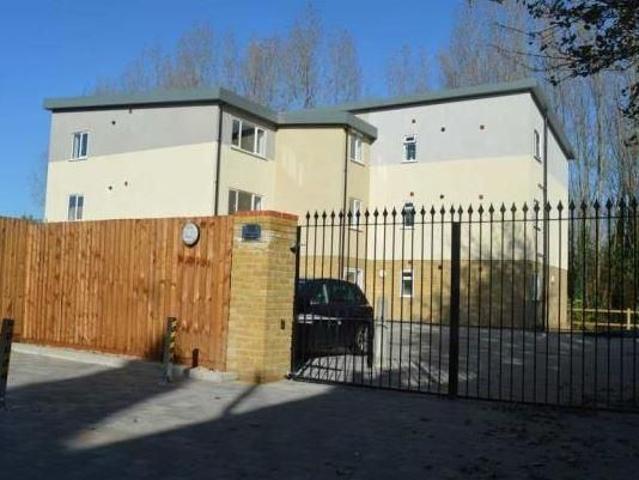 Flat 7 Eloise Court, 113 Hawley Road, Dartford DA1, 1 bed flat to rent, £1,250 pcm | PrimeLocation