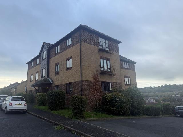 Flat 7 Mayfield Court, Mayfield Avenue, Dover CT16, 1 bed flat to rent, £750 pcm | PrimeLocation