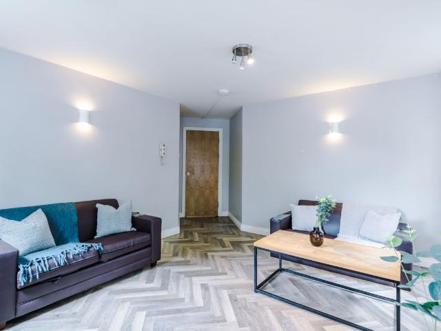 Flat 7, Rylands House, Manchester M14, 3 bed property to rent, £702 pppm | PrimeLocation