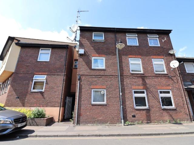 Flat 7, Wellington Court, Luton LU1, 2 bed flat to rent, £1,100 pcm | PrimeLocation