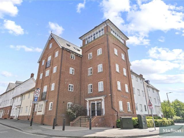Hart Street, Brentwood, Essex CM14, 2 bed flat to rent, £1,750 pcm | PrimeLocation