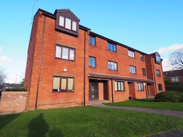 Flat 8 84 Rednal Mill Drive, Rednal. 2 bed ground floor flat to rent £875 pcm £202 pw