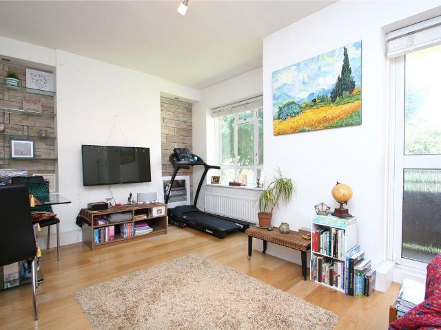 Flat 8 Bonner House, Aubyn Square, London SW15, 2 bed flat to rent, £2,000 pcm | PrimeLocation