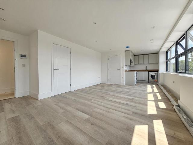 Flat 8, Mercia House, Market Square, Sandy SG19, 1 bed flat to rent, £925 pcm | PrimeLocation