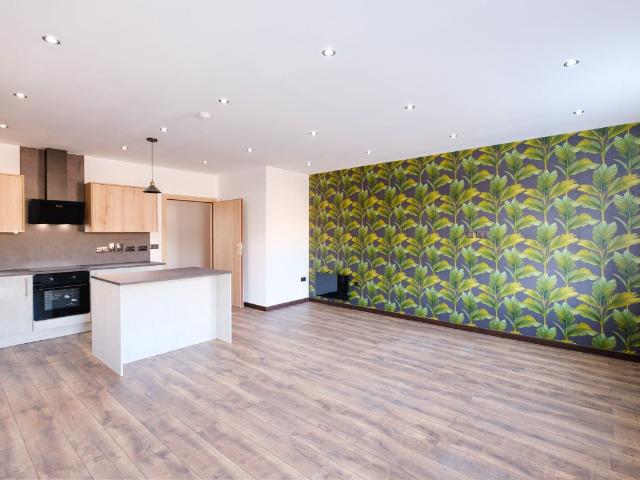 Flat 8, Standish Court PR7, 2 bed flat to rent, £1,095 pcm | PrimeLocation