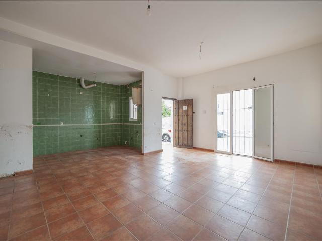 Piso en venta en Burguillos, Sevilla en Calle Velazquez