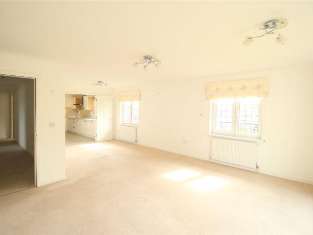 Flat 9, 41 Hillpark Grove