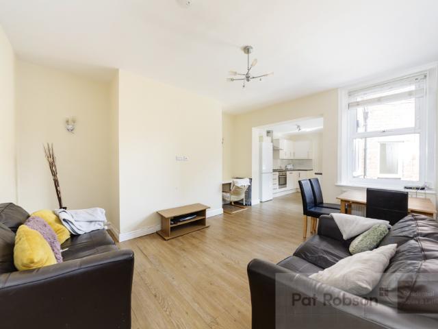 Flat/Apartment Property to let Myrtle Grove, Newcastle Upon Tyne £1,885pcm Pat Robson