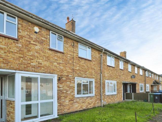 Flatfield Road, Hemel Hempstead, HP3 5 bed house to rent £2,400 pcm £554 pw