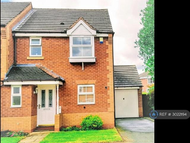 Flatlea, Birmingham, B31 3 bed semi detached house to rent £1,195 pcm £276 pw