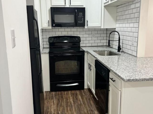 Flats at Turfland 1 Bedroom Apartment for Rent at 2315 Harrodsburg Rd, Lexington, KY 40504 Garden Springs