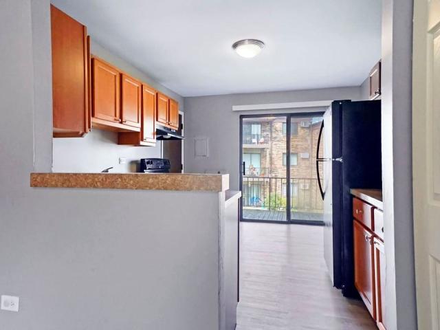 Flats at Gladstone 2 Bedroom Apartment for Rent at 148 Gladstone Dr, Glendale Heights, IL 60139
