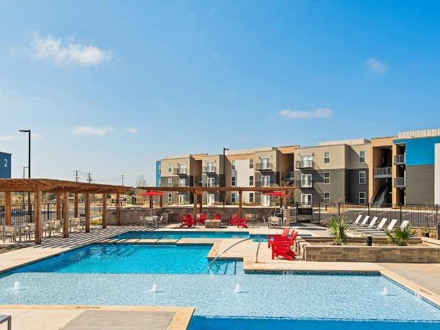 FLATZ 830 Studio Apartment for Rent at 6025 S Us Highway 281, Marble Falls, TX 78654