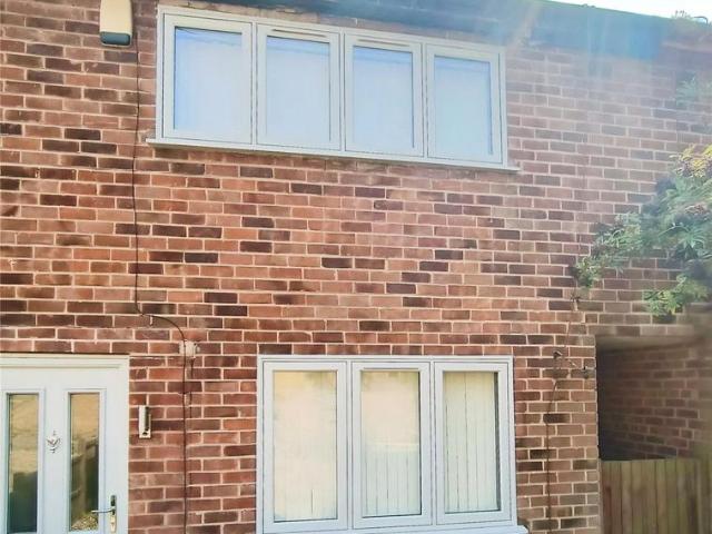 Flaunden Close, Allesley, Coventry. 2 bed terraced house to rent £900 pcm £208 pw