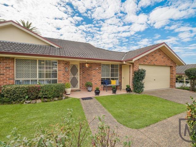Flawless Villa For Over 55s, 1km To Lake Macquarie Foreshore