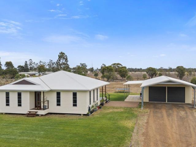 Flawless Living on 4,000sqm | Immaculate Home & Impressive Shed Infrastructure