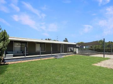 Flawlessly presented, ideally positioned *Price Reduction Motivated Vendors Seeking Offers