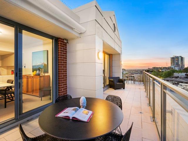 Flawlessly Renovated Top Floor Apartment with Exceptional Space and Double Parking