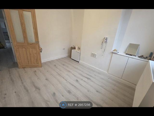 Flax Road, Leicester LE4, 2 bed terraced house to rent, £1,200 pcm | PrimeLocation