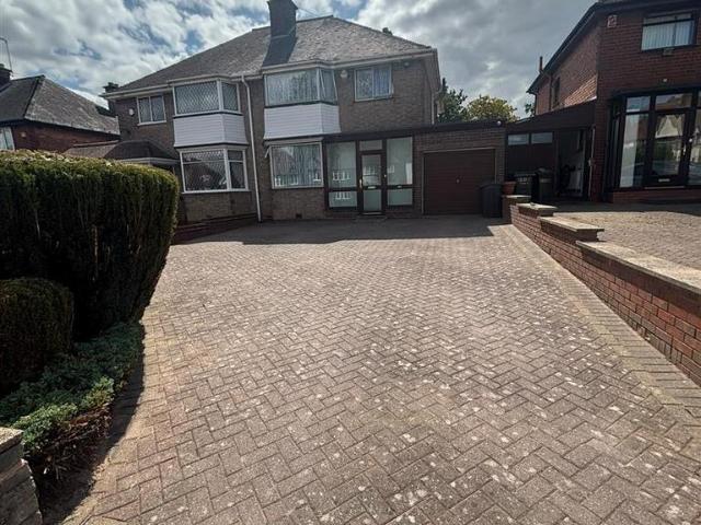 Flaxley Road, Birmingham 4 bed semi detached house to rent £1,950 pcm £450 pw