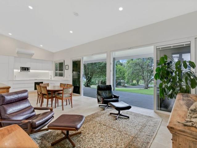 FLAXTON COTTAGE ON ACREAGE