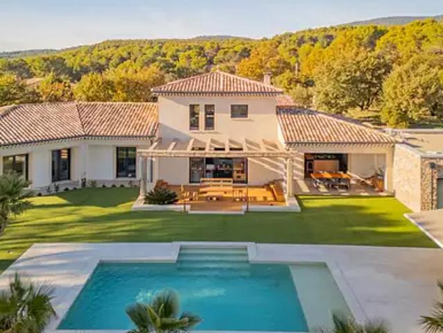 Flayosc 83780 Achat / Vente maison 6 pièces t6 piscine jardin