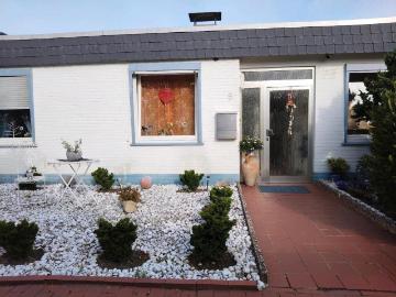 Flachdachbungalow