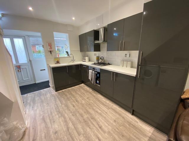 Fladbury Crescent 5 bed, Selly Oak B29 5 bed house to rent £2,894 pcm £668 pw