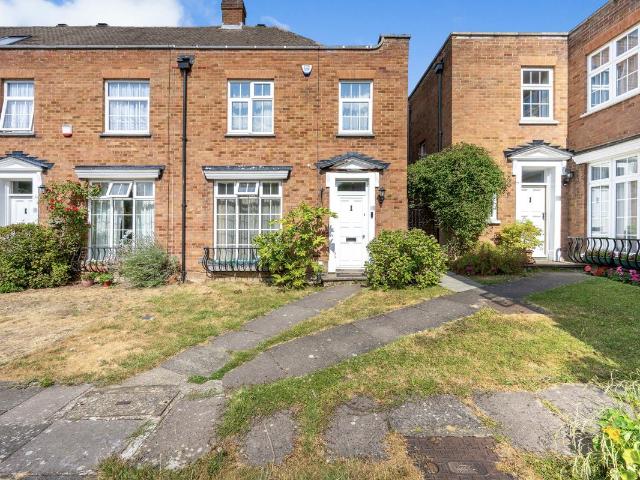 Flag Walk, Pinner HA5, 2 bed property to rent, £1,950 pcm | PrimeLocation