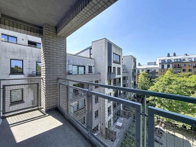 Flagey/ Et. Ixelles: Beautiful, recently built 3BR apartment