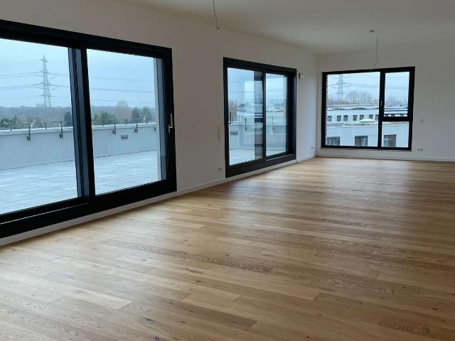 Flagship Loft Penthouse · 270 m² · 140 m² Dachterrasse · Skyline Blick Frankfurt