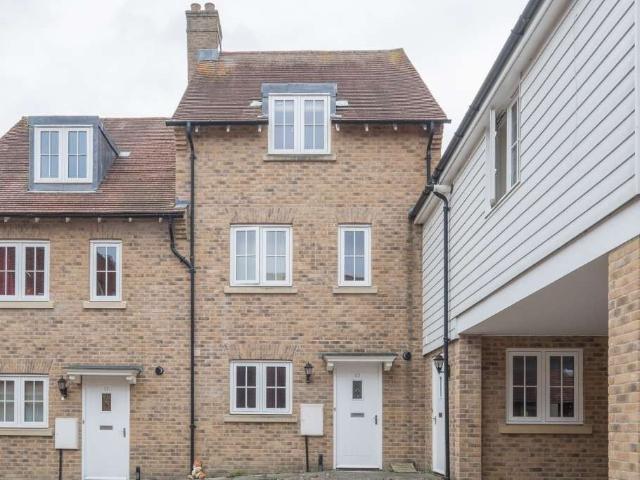 Flagstaff Court, Canterbury, Kent CT1, 1 bed terraced house to rent, £395 pcm | PrimeLocation