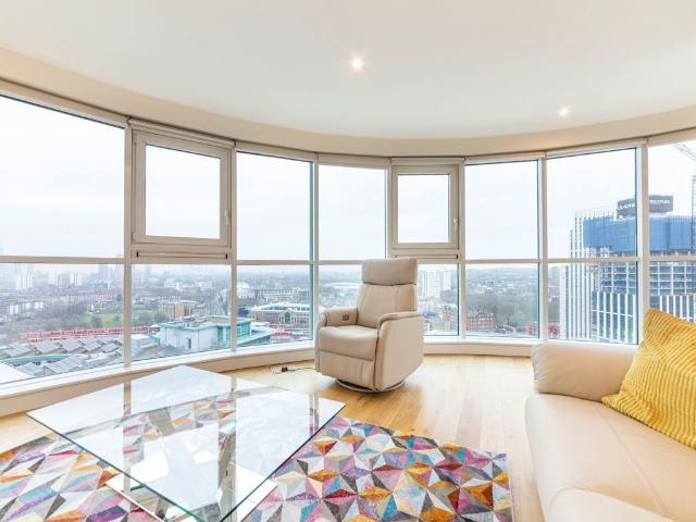 Flagstaff House, London SW8, 2 bed flat to rent, £3,950 pcm | PrimeLocation