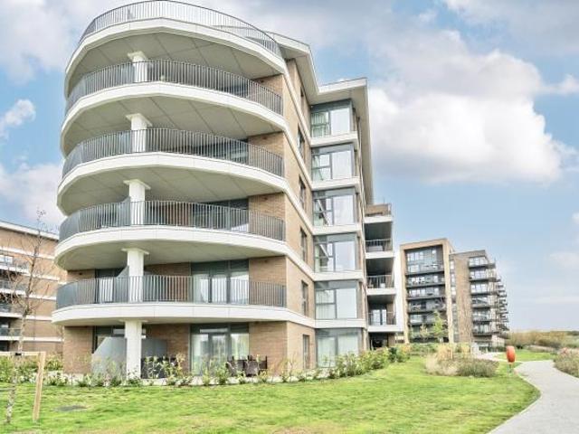 Flagstaff Road, Reading RG2, 2 bed flat to rent, £1,950 pcm | PrimeLocation