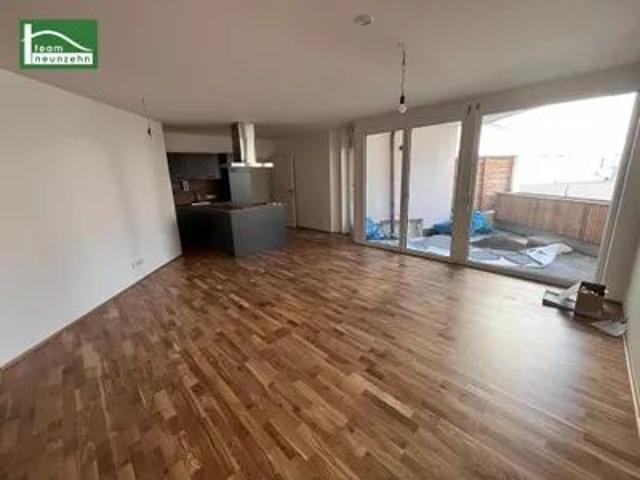 FLAIR IN THE CITY* Geräumige 2 Zimmer Wohnung mit knapp 60m2 und toller Dachterrasse mit Pool Jetzt anfragen!