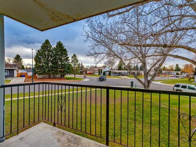 Flamborough Garden 1 Bedroom Apartment for Rent at 1411 Ashgrove Rd S, Lethbridge, AB T1K 3L8 Redwood