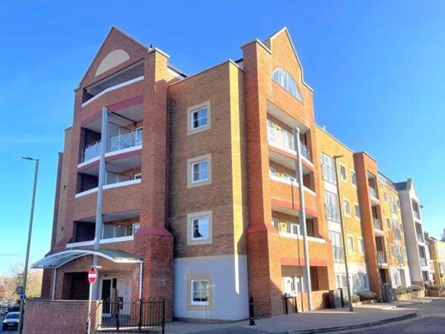 Flambard Way, Godalming, 2 Bedroom Apartment