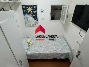 Flamengo 2 quartos reformado com área e banheiro de serviço