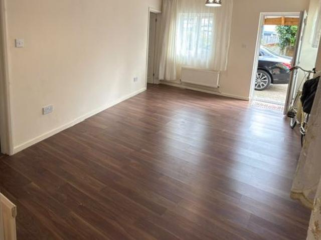 Flamstead End Road, Cheshunt, Waltham Cross EN8, 1 bed flat to rent, £1,600 pcm | PrimeLocation