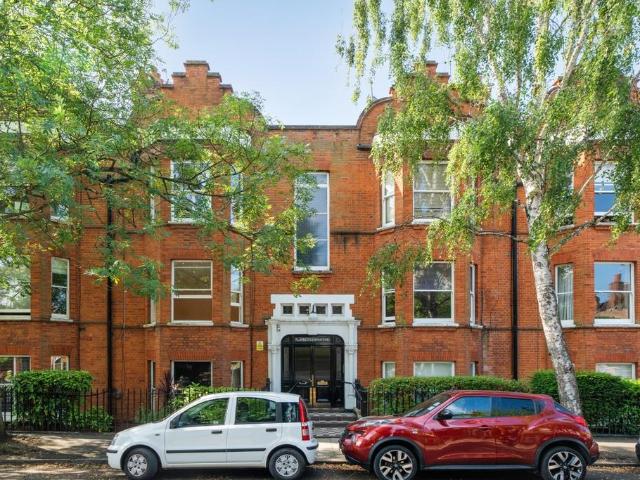 Flanders Road London W4 3 bed flat to rent £3,000 pcm £692 pw