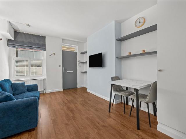 Fletcher Buildings, Martlett Court WC2B, 1 bed flat to rent, £3,500 pcm | PrimeLocation