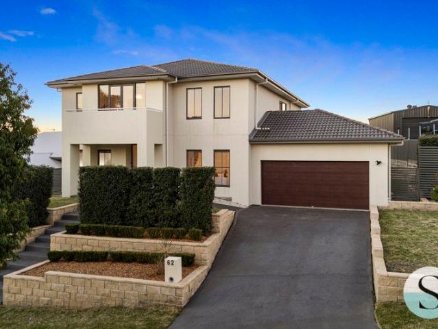 Fletcher Family Scale, High Quality, Lovely Yard & Aspect, Multiple Living Zones, Butler's Pantry & Alfresco Entertaining, Everything You Want & More