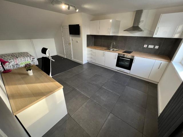 Fletcher Road, Beeston NG9, 5 bed shared accommodation to rent, £2,492 pcm | PrimeLocation