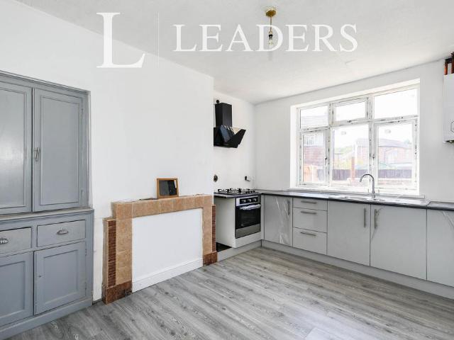 Fletcher Road, ST4 2 bed terraced house to rent £850 pcm £196 pw