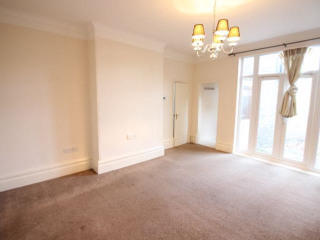 Fletton Avenue, Peterborough PE2, 1 bed flat to rent, £825 pcm | PrimeLocation