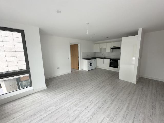 Fletton Quays, Peterborough. 2 bed apartment to rent £1,150 pcm £265 pw