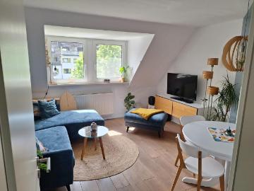 flexible Dachgeschosswohnung in Köln Junkersdorf